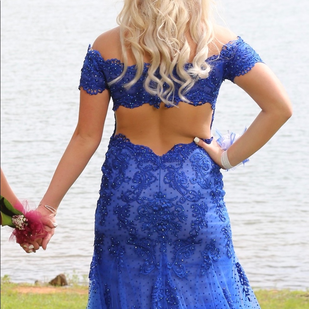 Prom Dress - Picture 2 of 6